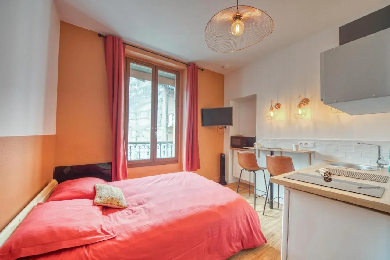 La Casa Roja - Championnet / Caserne De Bonne Grenoble